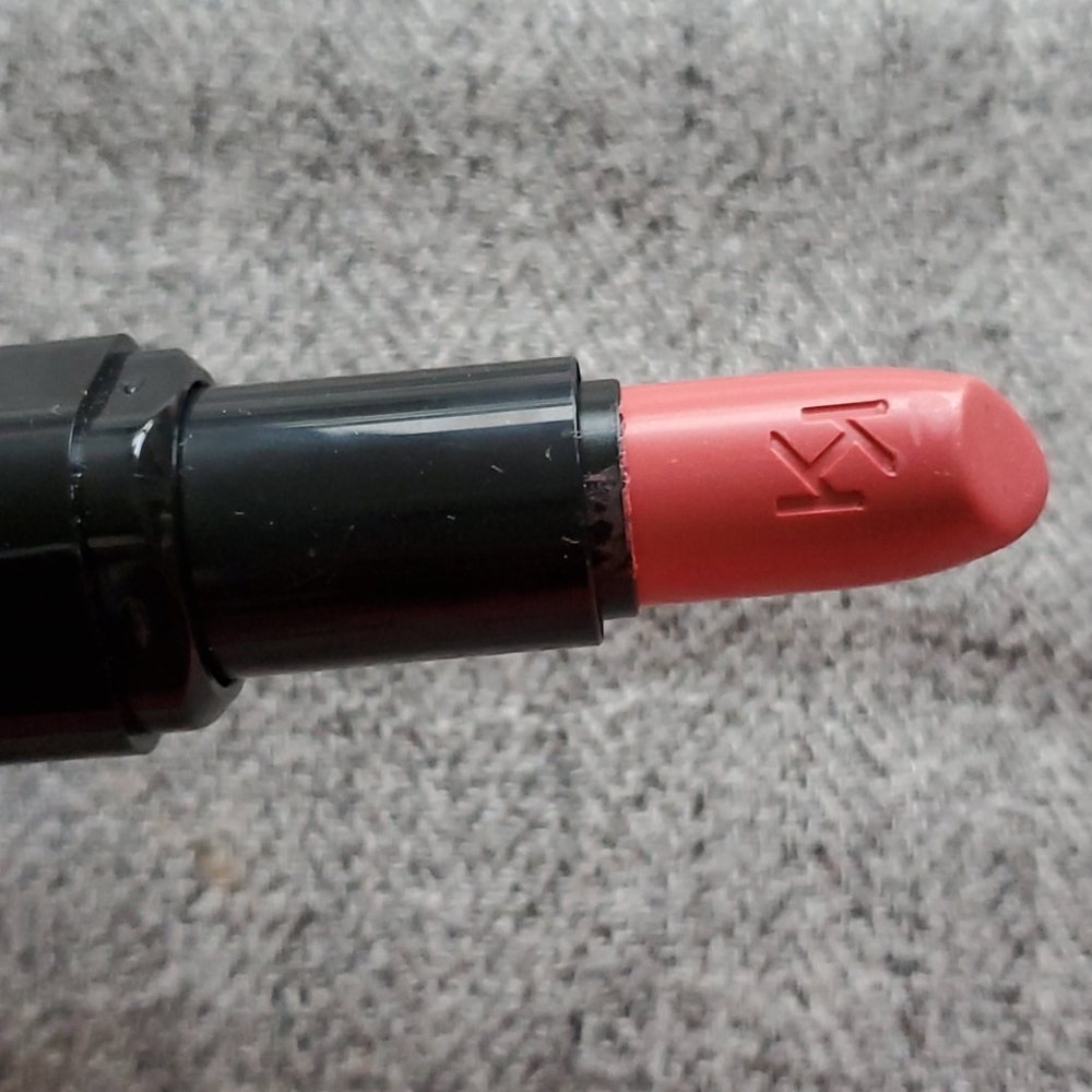 FREE Kiko Milano Pink Lipstick